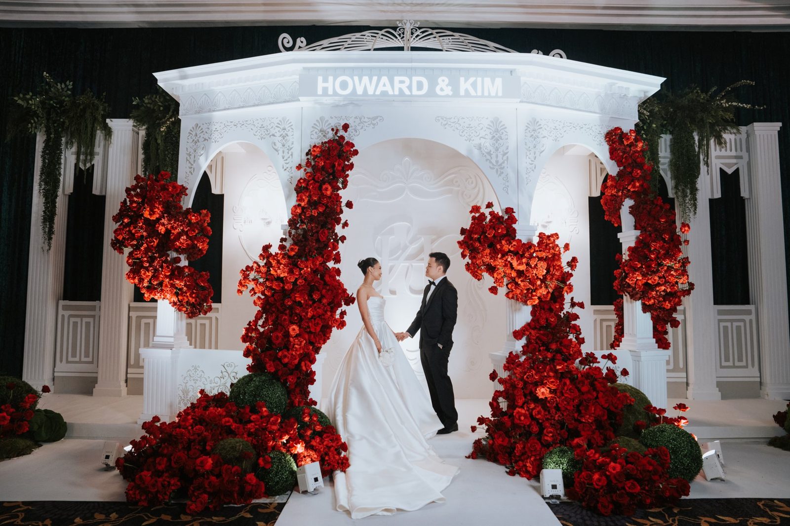 Red rose wedding gazebo